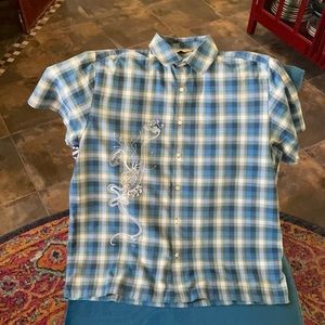 Old navy short sleeve shirt